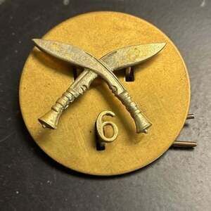 Rare military medal, 1817 Queen Elizabeth’s own 6th Gurkha Rifles Cap Badge‎